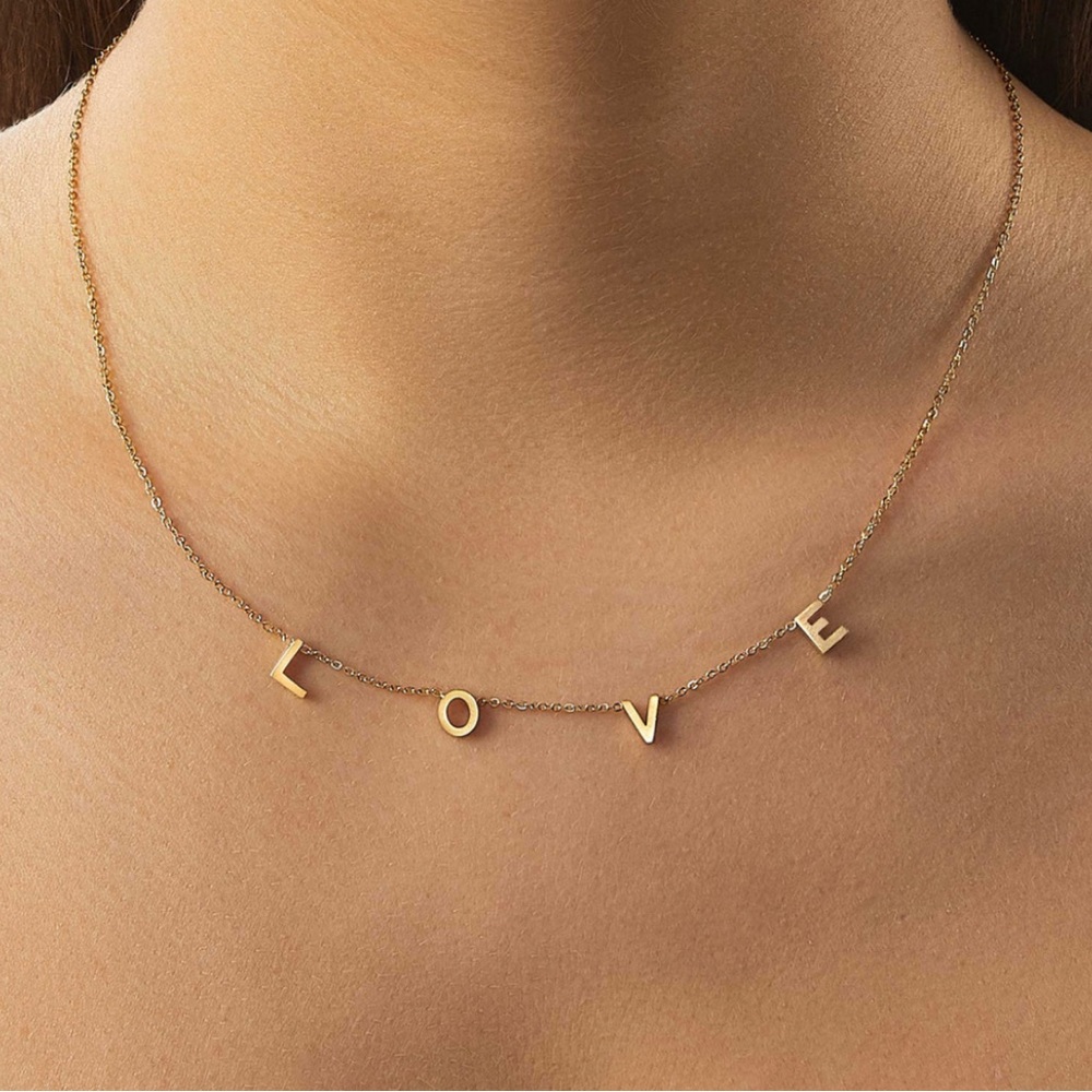 Price DROP ✔️ NWT LOVE necklace